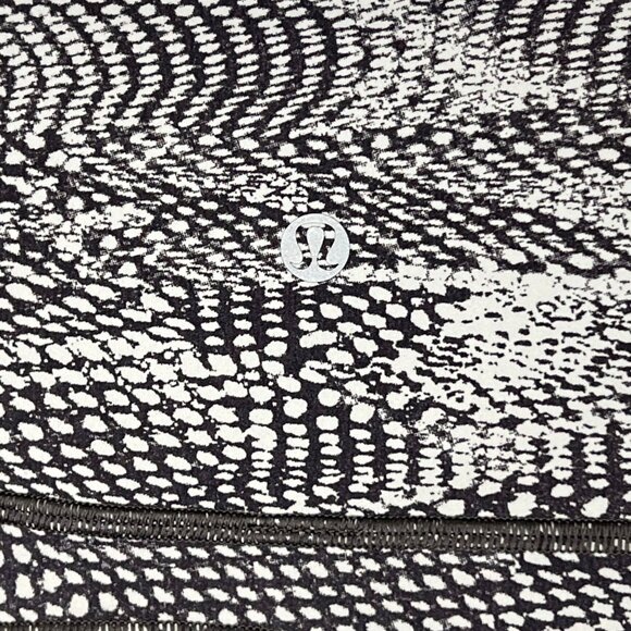 Lululemon Womens In Movement Crop Everlux 19 Swerve Vapor Metal Grey size 4 - Picture 10 of 13